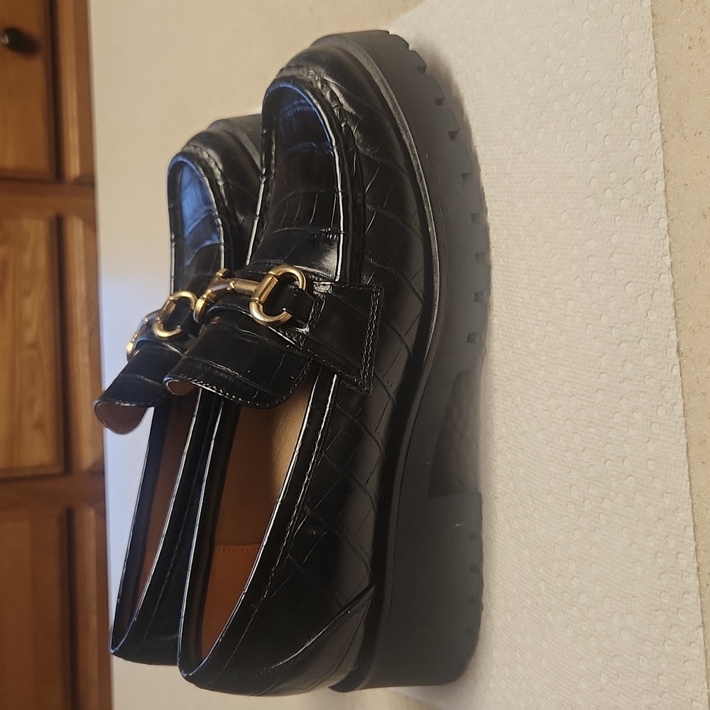 Nine West Black/Gold Croc Lug Sole Loafers/Shoes, Women's Size 7, GUC - Picture 2 of 10